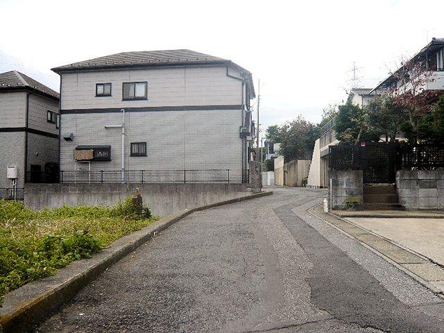 Local photos, including front road. 11 / 12 shooting