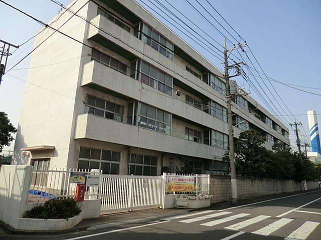 Primary school. Kawaguchi Municipal Asahi until Nishi Elementary School 370m