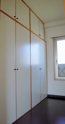 Other room space. Western 4.5 Pledge with storage upper closet