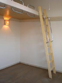 Living and room. You next floors 1F Floor 2F carpet