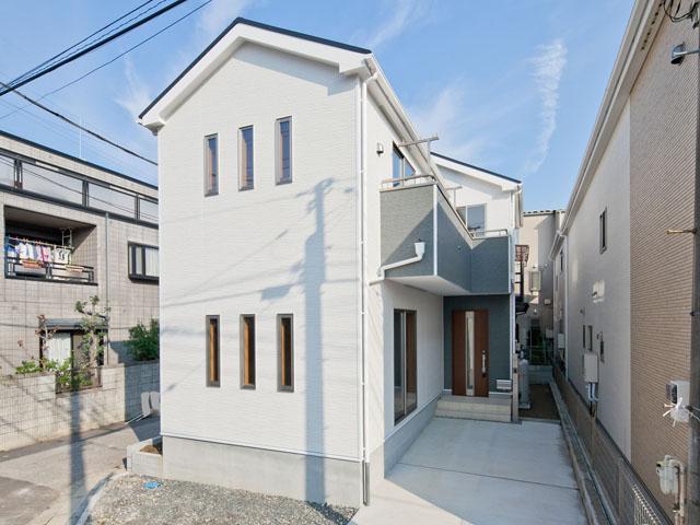 Local appearance photo. Local (10 May 2013) Shooting