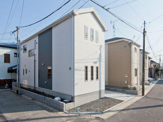 Local appearance photo. Local (10 May 2013) Shooting