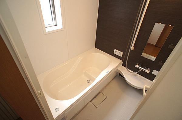 Bathroom. 1 pyeong type. You can slowly bathing to extend the foot. With Air Heating dryer. 