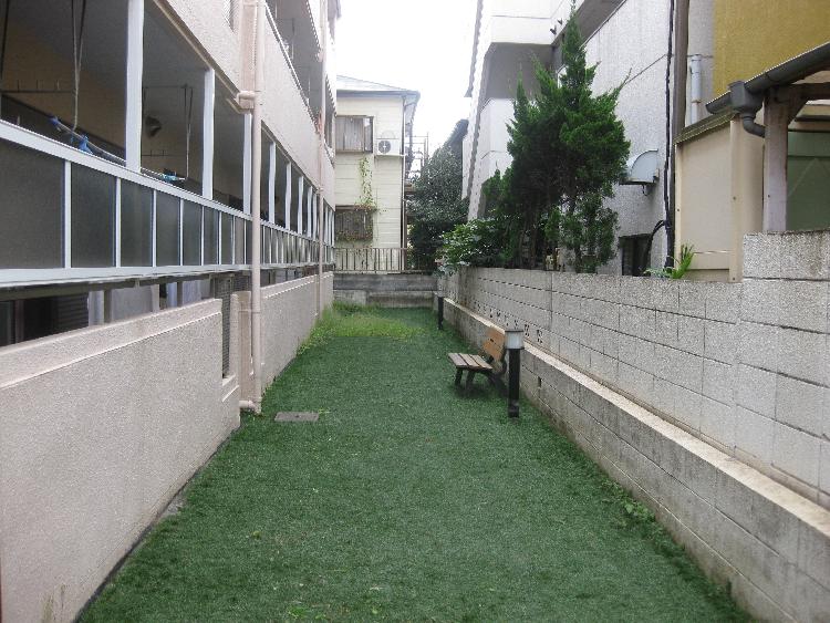 Other common areas. Dog run