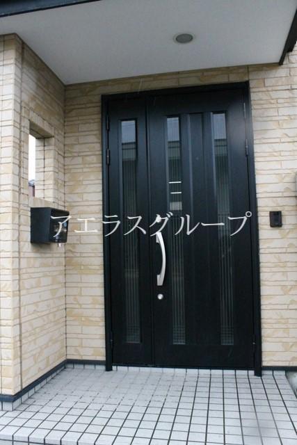 Entrance. Stylish entrance