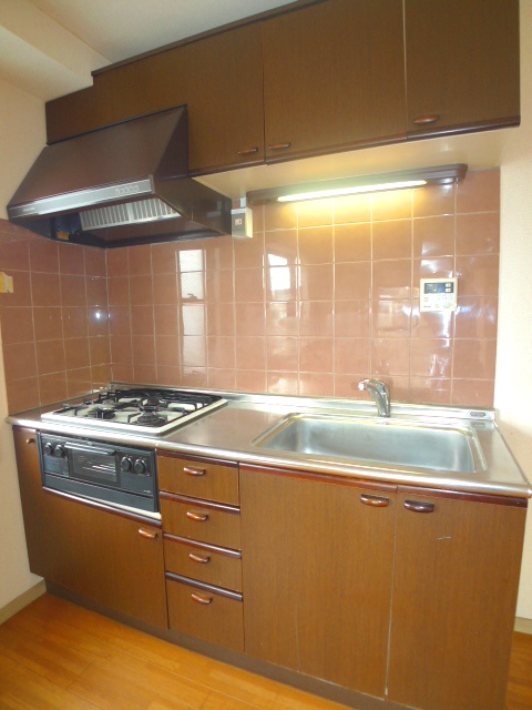 Kitchen. (image)