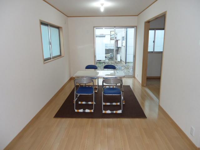 Same specifications photos (living). Same construction living photo