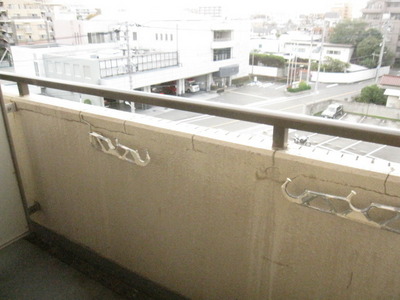 View. View sunny it is because the front is opened