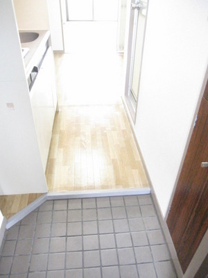 Entrance. Welcome back! This is the image I opened the front door