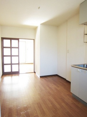 Living and room. DK6 Pledge Window there