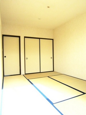 Living and room. Japanese-style room 6 quires