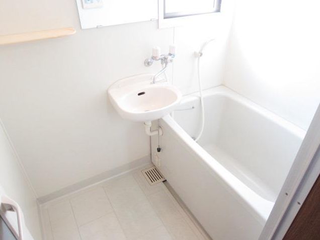 Bath. With bathroom Reheating function