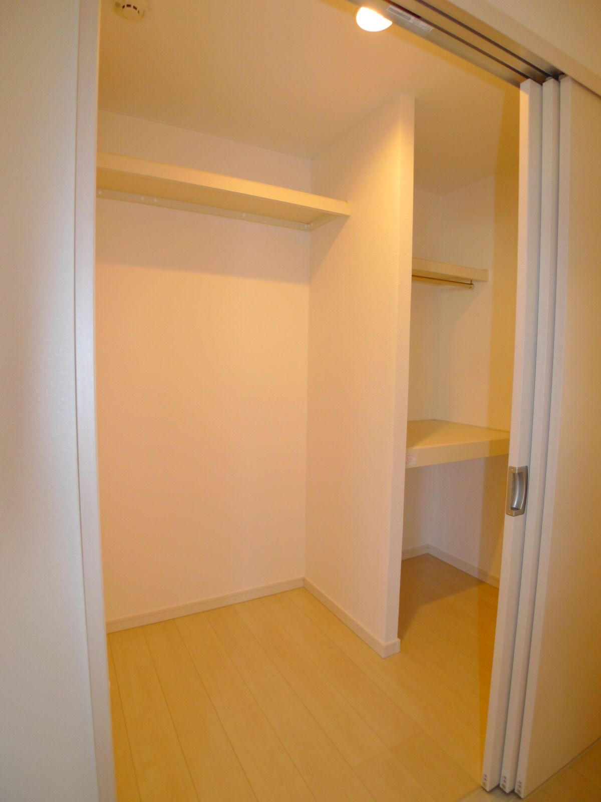 Receipt. Walk-in closet