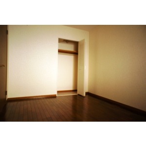 Receipt. Japanese-style room Armoire