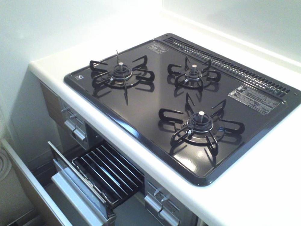 Kitchen.  [Our construction cases] Speedy cooking can be realized by a high-firepower. 