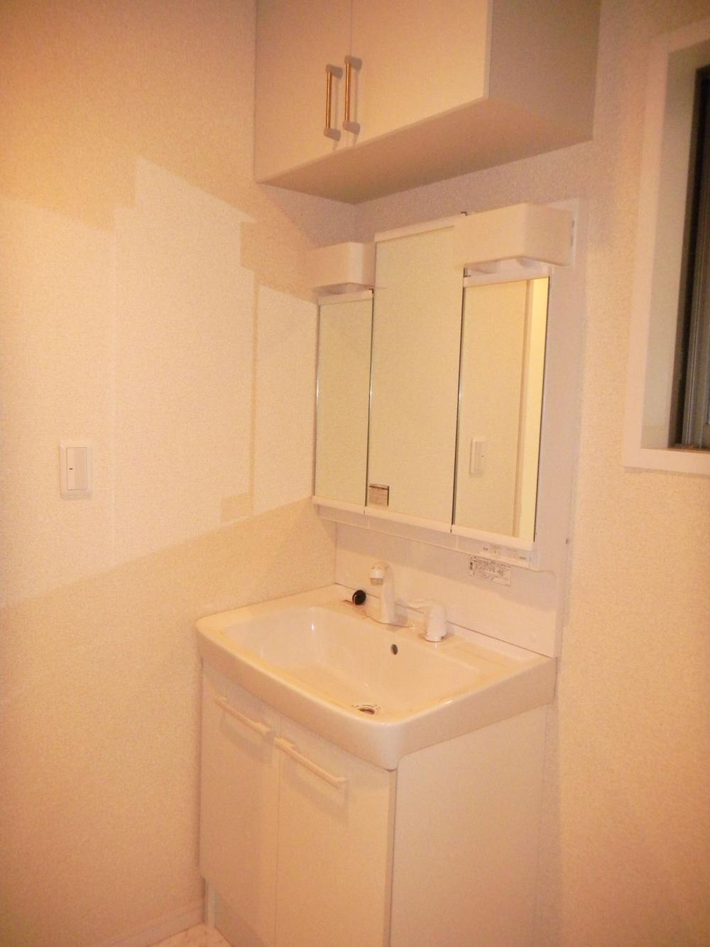 Wash basin, toilet. Our construction cases