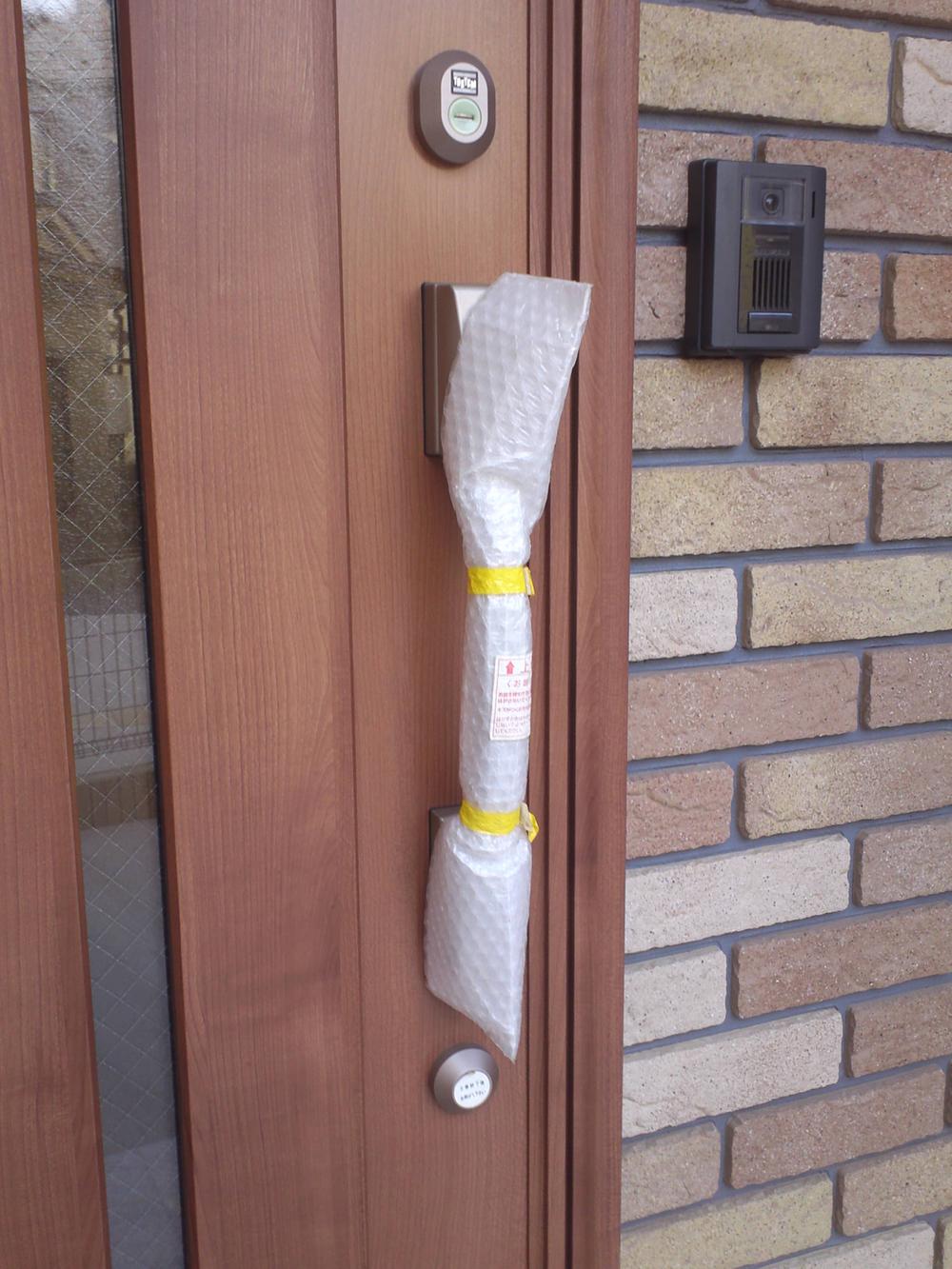 Entrance.  [Our construction cases] It becomes twin lock! 