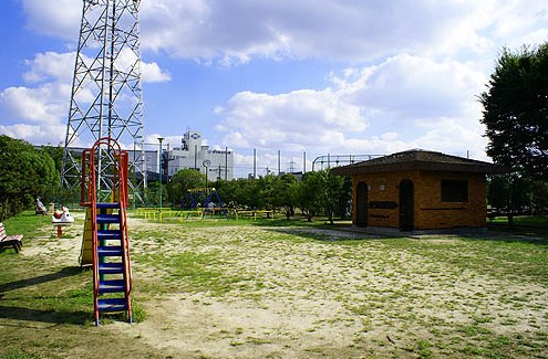 park. 886m to Xinxiang Nishinuma park (park)