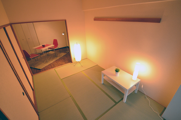Living and room. It is a Japanese-style room with a sense of openness.