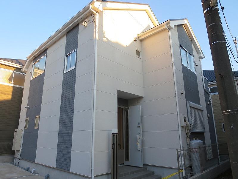 Local appearance photo. Local (12 May 2013) Shooting