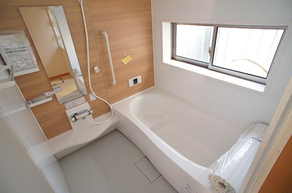 Bathroom. 1 Building