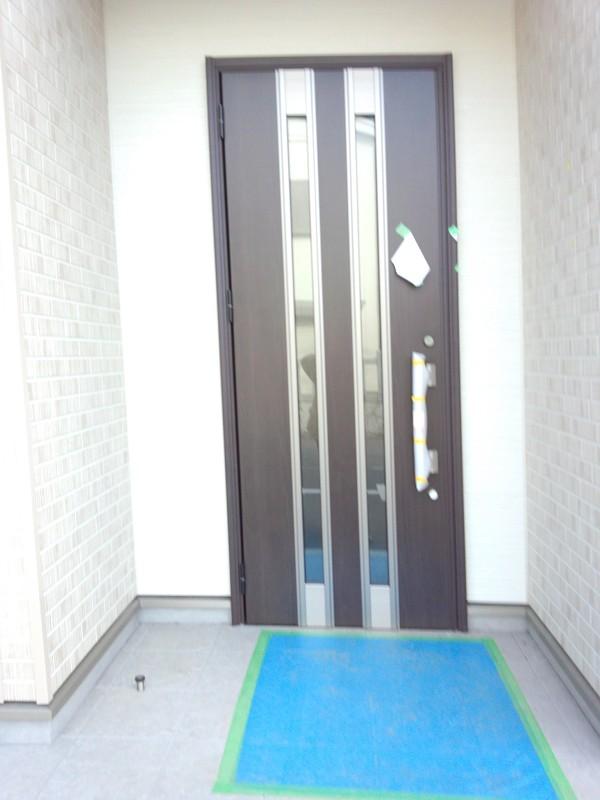 Entrance. Local (11 May 2013) Shooting