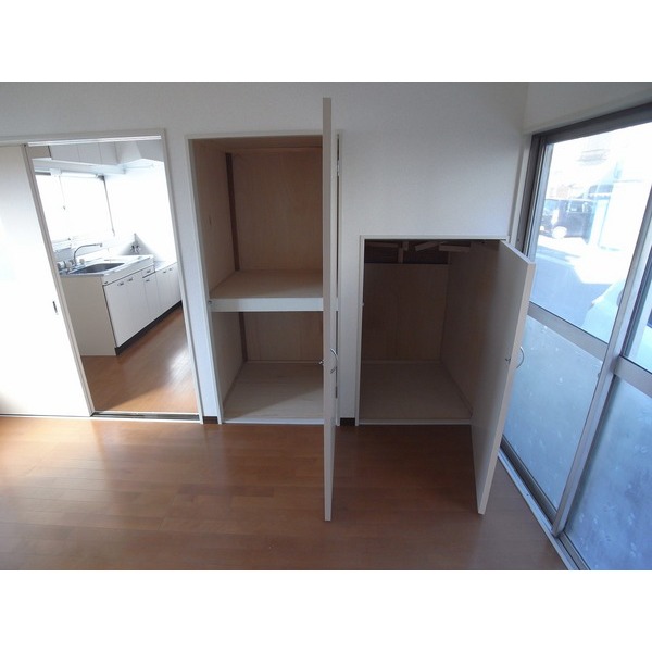 Receipt. 1F Western-style housing