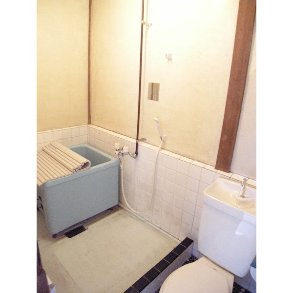 Other. bus ・ toilet