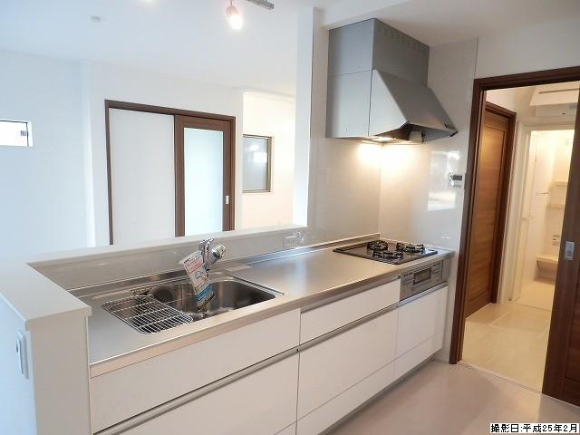 Kitchen. Indoor (February 2013) Shooting