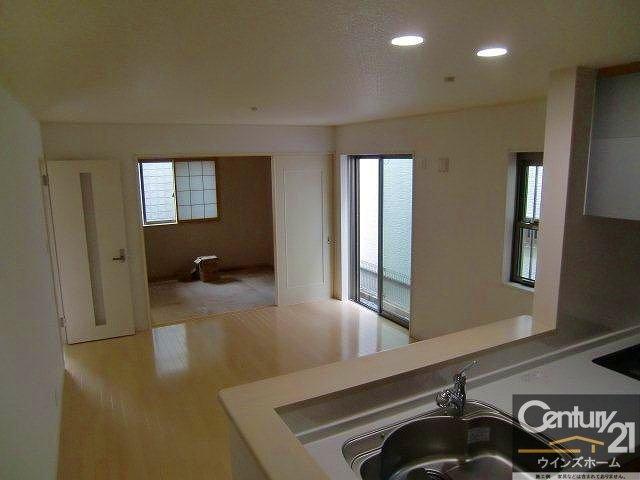 Same specifications photos (living). Example of construction