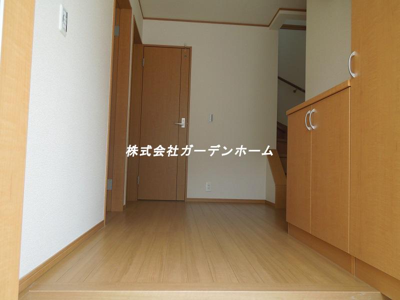 Model house photo. Welcome you in a bright entrance