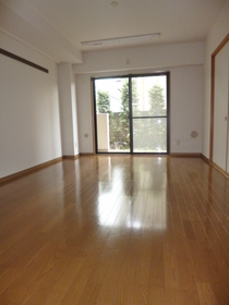 Living and room. LDK12 Pledge