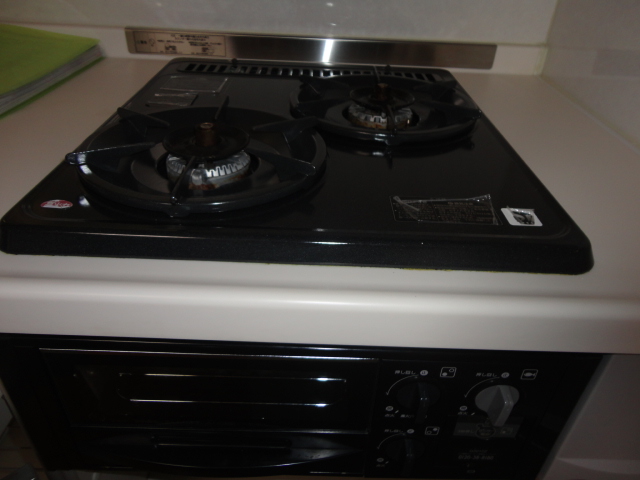 Other. It will spread the width of the cooking with the grill