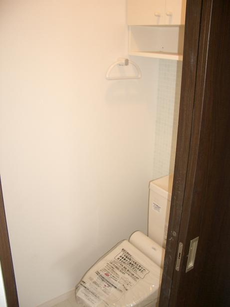 Toilet. Toilet with a neat sense of the white to keynote