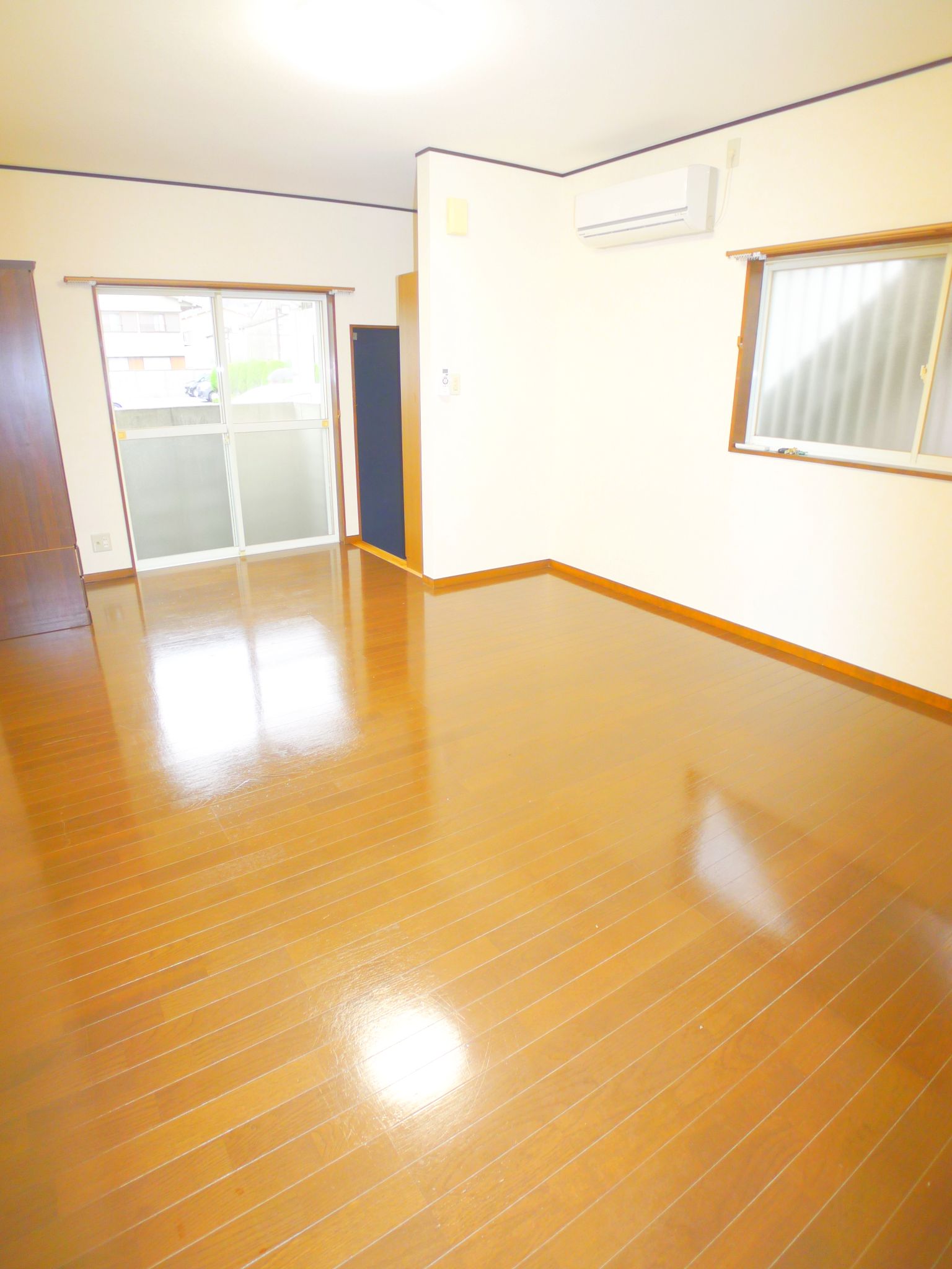 Living and room. Guests can relax in a separate room ☆