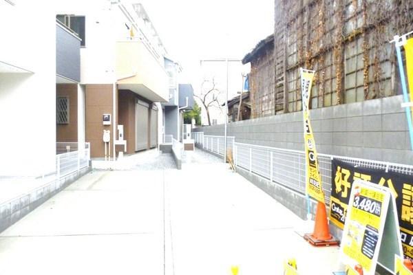 Parking lot. Local (12 May 2013) Shooting