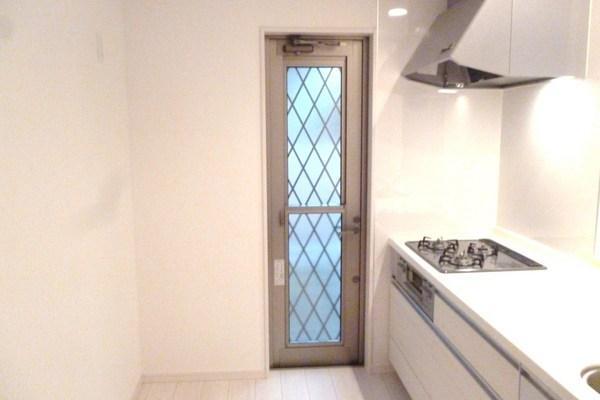 Kitchen. Indoor (12 May 2013) Shooting