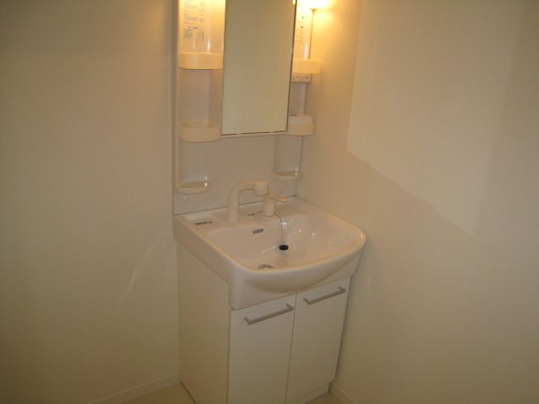 Other. Shampoo dresser