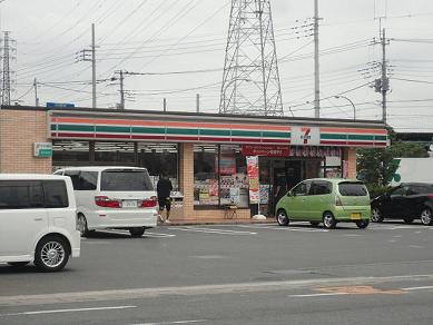 Convenience store. Seven-Eleven Kawaguchi Peak store up (convenience store) 161m