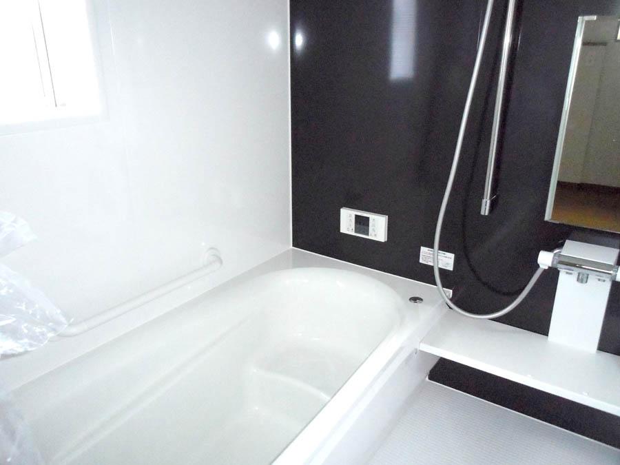 Bathroom. anytime, anywhere. To have received your contact can guide you ready within 30 minutes, We are ready at all times