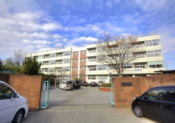 Junior high school. Kamine until junior high school 1950m