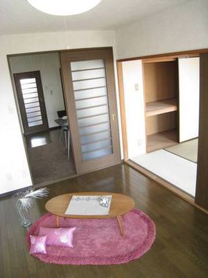 Living and room. You can also use by connecting with DK