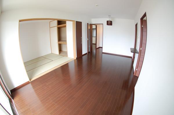 Living. Bright south-facing living