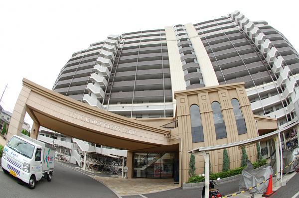 Local appearance photo. 170 units of the big community