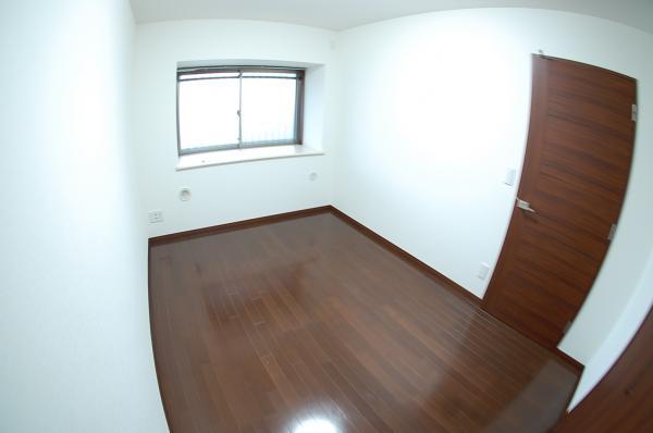 Non-living room. Western-style 6 Pledge