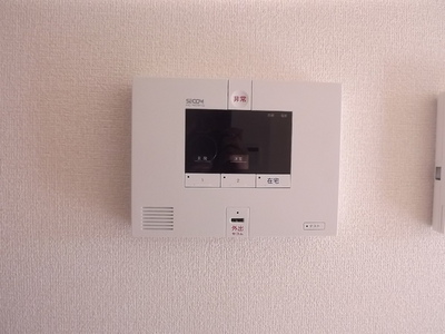 Security.  ☆ It comes with SECOM ☆ 