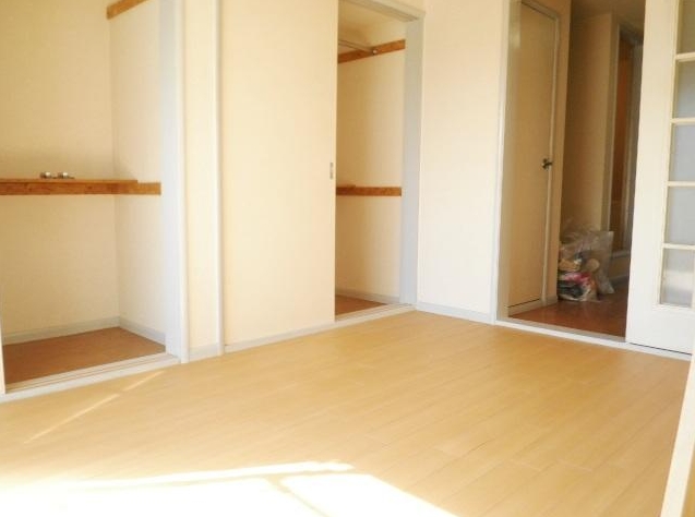 Receipt. Abundant storage, The room you can use clean