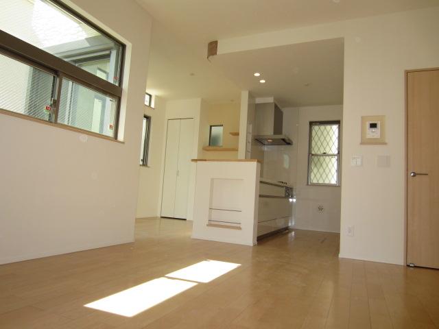 Living. 4 Building (October 2013) Shooting