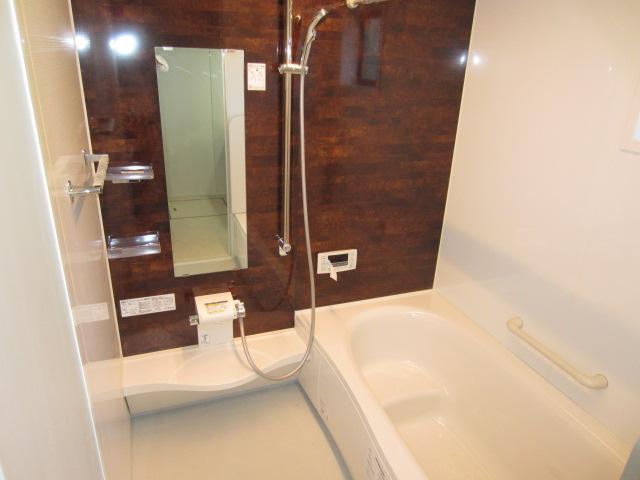 Bathroom. 4 Building (October 2013) Shooting