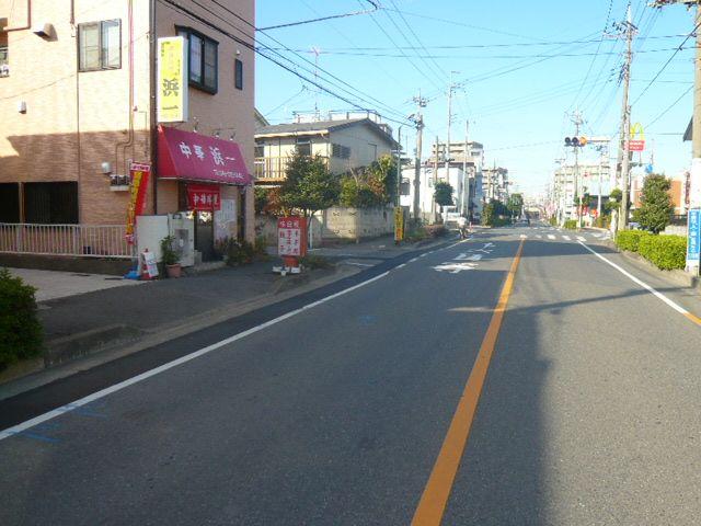 Local photos, including front road. Before the road width 15m